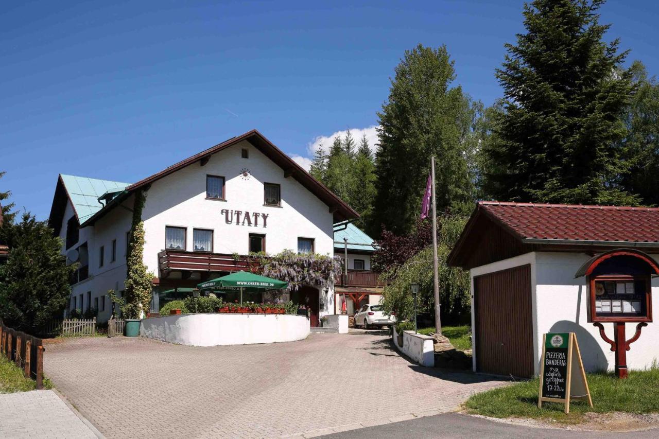 Pizzeria A Penzion Banderas Баєріш-Айзенштайн Екстер'єр фото
