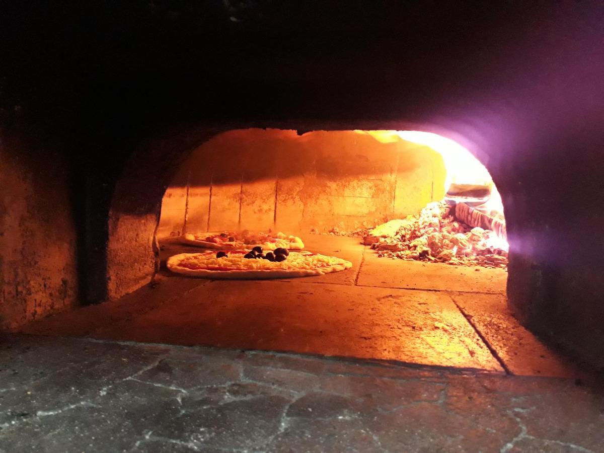 Pizzeria A Penzion Banderas Баєріш-Айзенштайн Екстер'єр фото