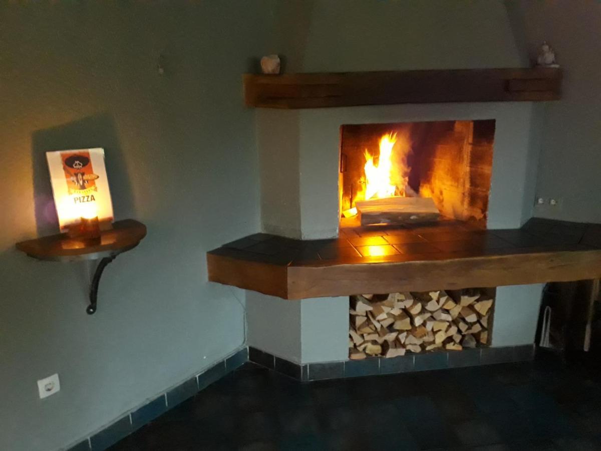 Pizzeria A Penzion Banderas Баєріш-Айзенштайн Екстер'єр фото